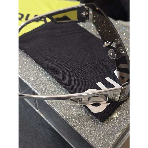 Quay Australia New Wave Sunglasses- Silver/Silver main image 4